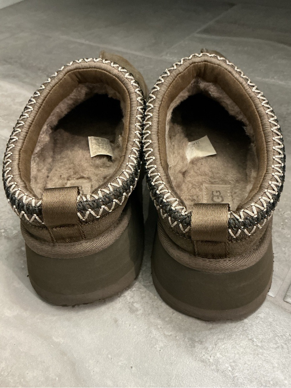 UGG Women’s Tazz Chestnut Suede Platform Slippers - Picture 8 of 13